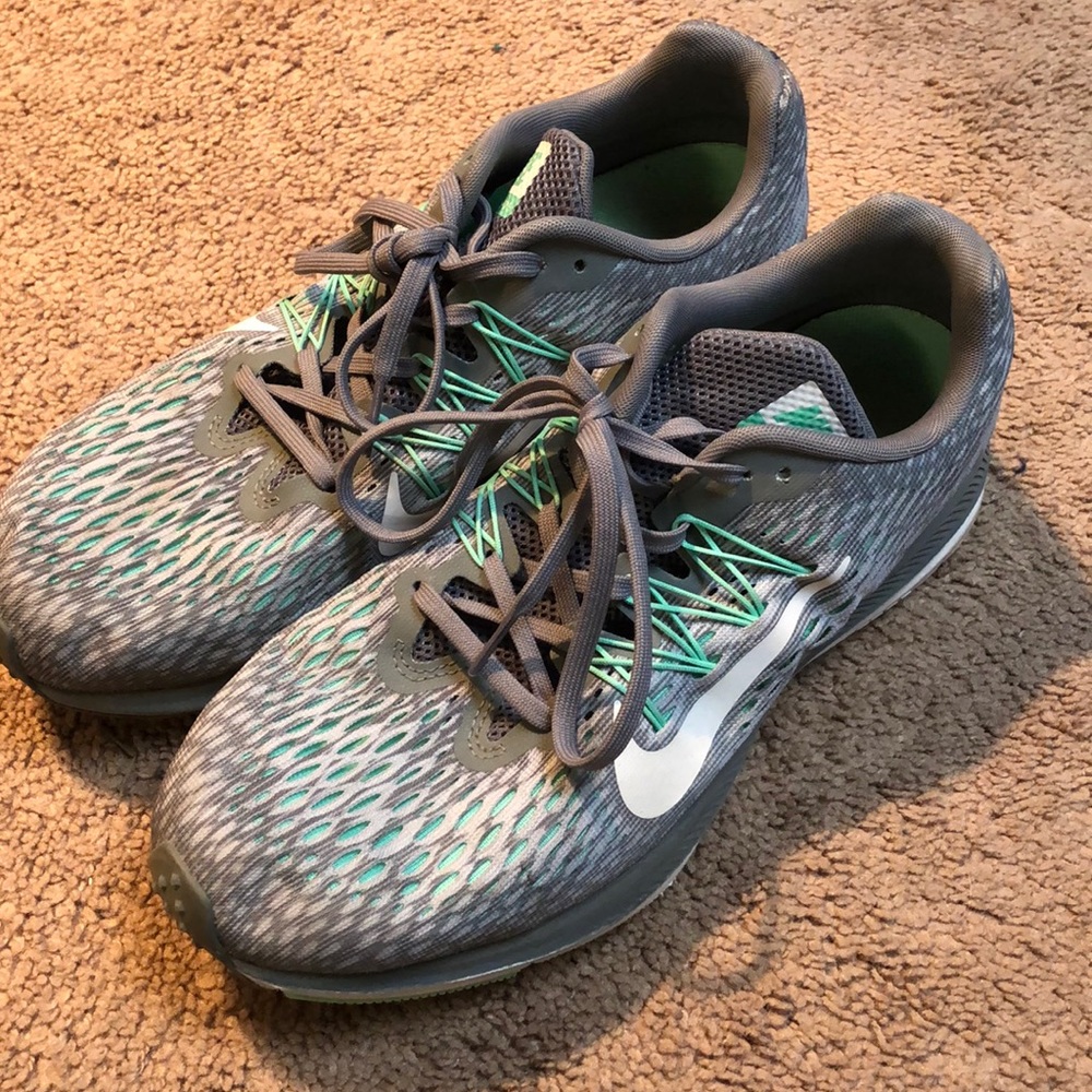 Nike tennis Shoes